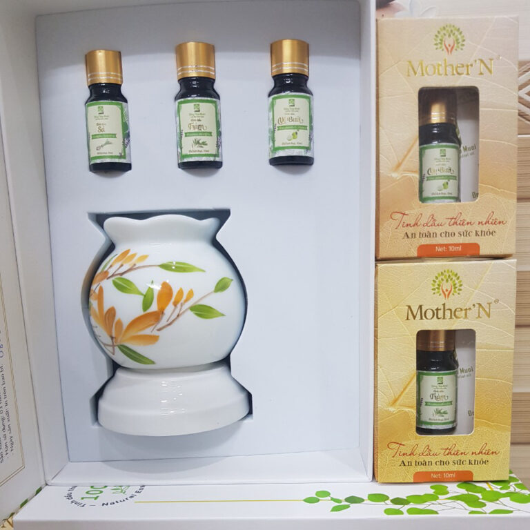 combo-den-va-3-chai-tinh-dau-mother-n.jpg combo-den-va-3-chai-tinh-dau-mother-n.jpg