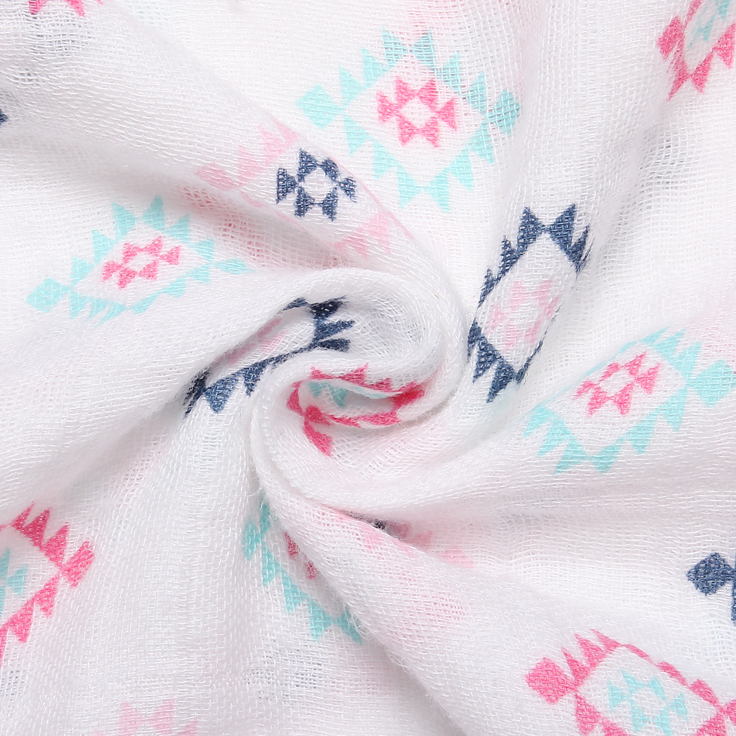 hop-2-khan-muslin-luna-be-gai-hong-1 hop-2-khan-muslin-luna-be-gai-hong-1