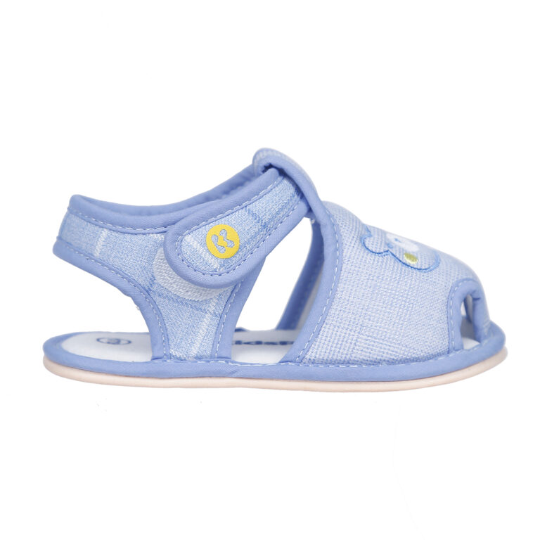 sandal-tap-di-kidsplaza-k19-theu-hinh-gau-xanh-3.jpg