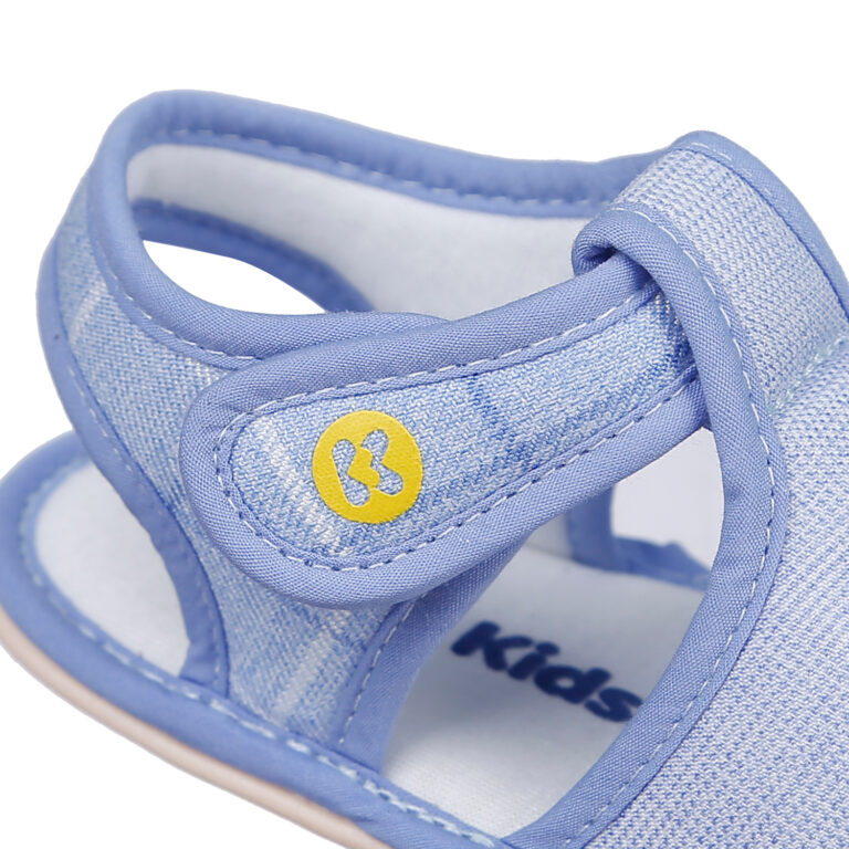 sandal-tap-di-kidsplaza-k19-theu-hinh-gau-xanh-4.jpg