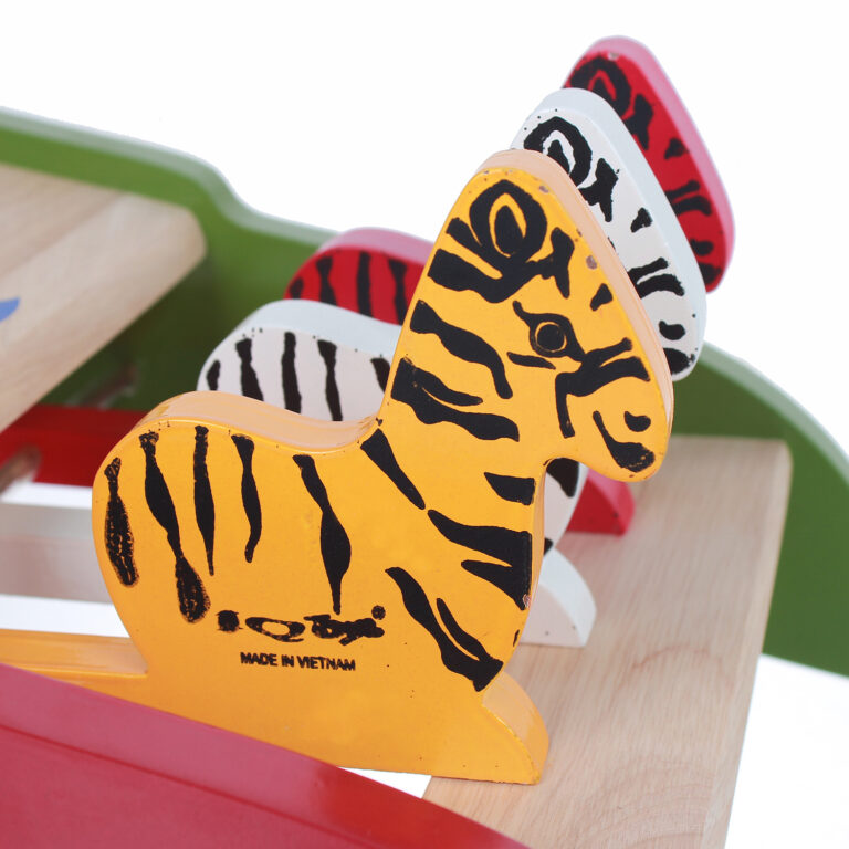 xe-tap-di-iq-toys-go-tu-nhien-hinh-con-ngua-4.jpg